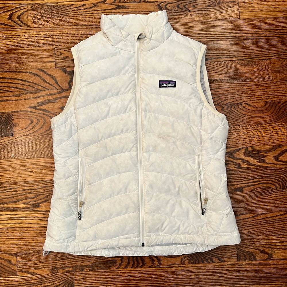 Patagonia Women's Off-White Quilted Vest